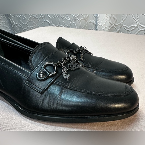 Franco Sarto- Women’s Black Leather Peace & Love Chain Loafers (7.5) - Picture 6 of 14